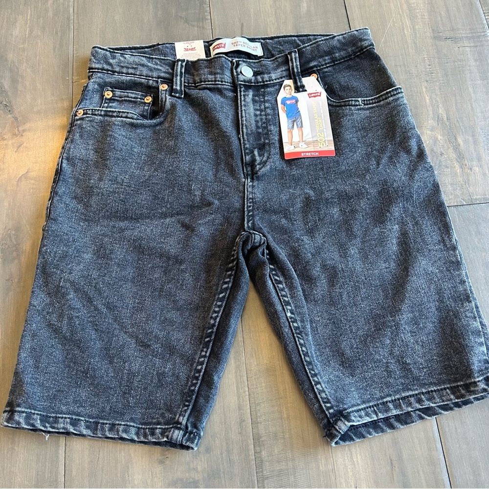 NWT Levi’s 502 regular taper shorts